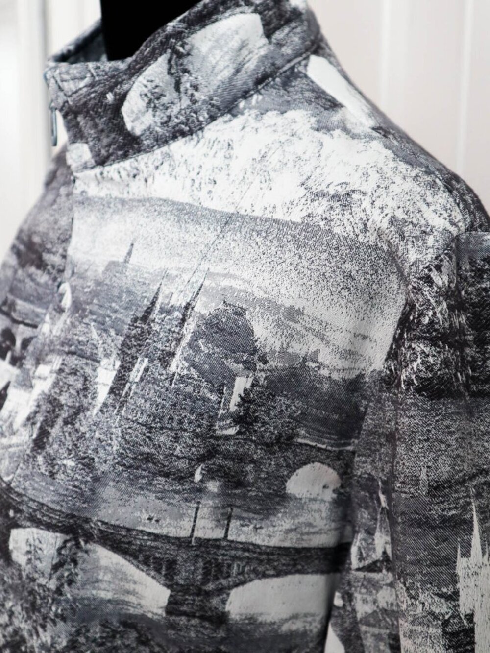 Chico's Full Zip Up Statement Jacket European Tapestry Print Sz 1 (M) Artsy - Picture 5 of 11